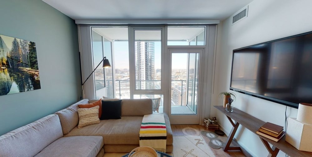 369 Grand by Onni photo 3