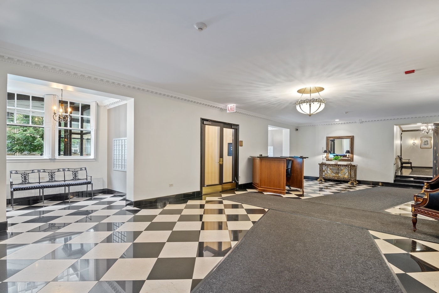 3000 N Sheridan photo 9