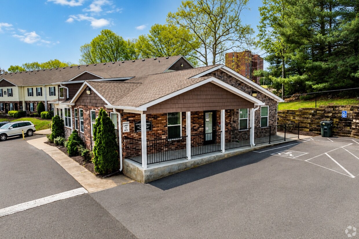 River Retreat Apartments photo 14