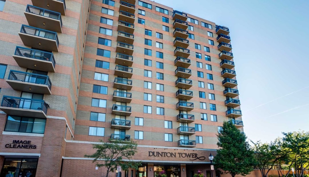 Dunton Tower Apartments photo 16