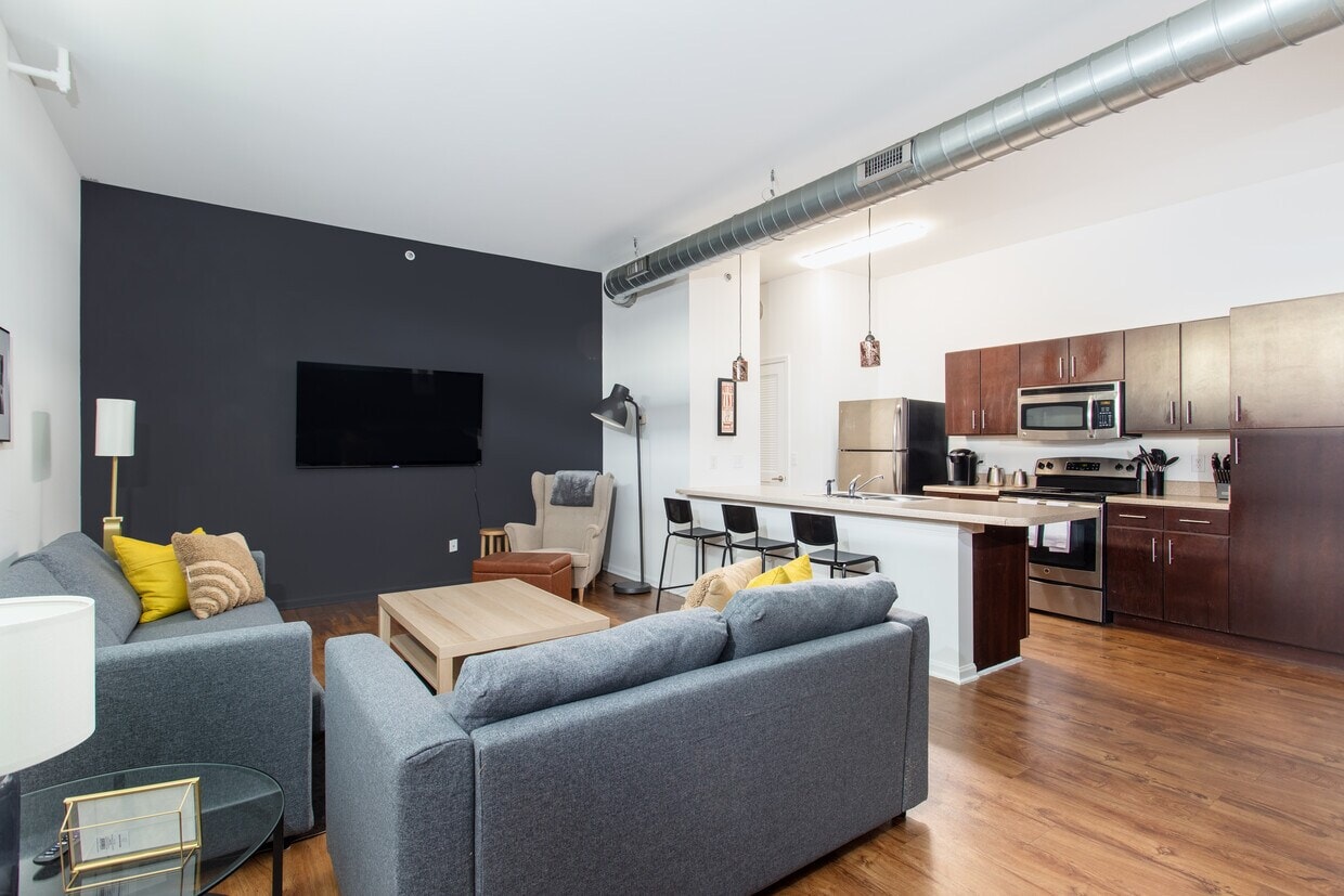 West Town Lofts photo 24