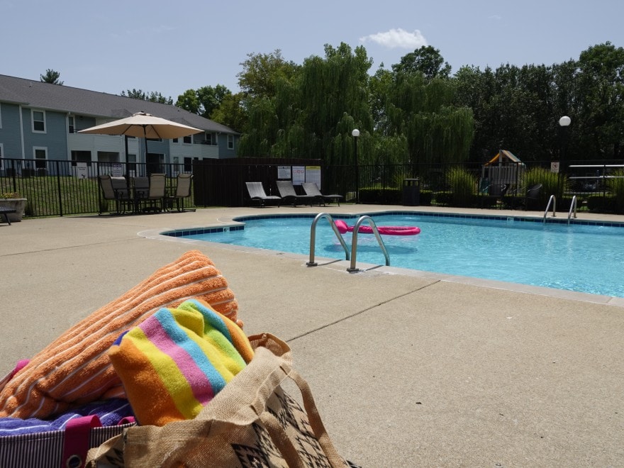 700 Saxony Lake Dr, Antioch, TN 37013 — bedrooms view