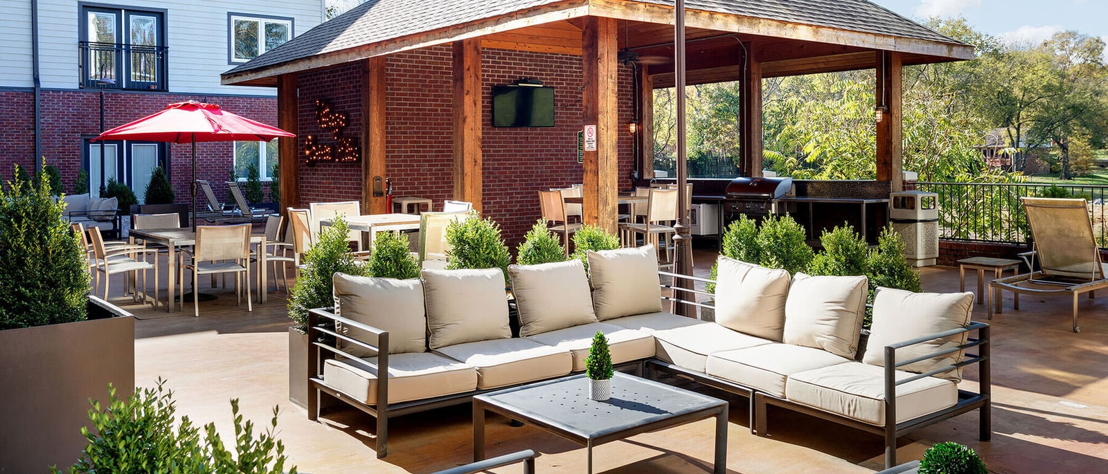 2215 Abbott Martin Rd, Nashville, TN 37215 — all view