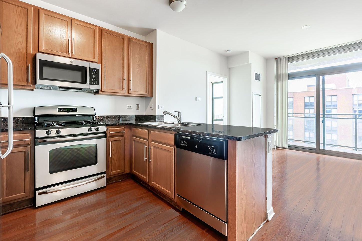 Astoria Tower photo 18