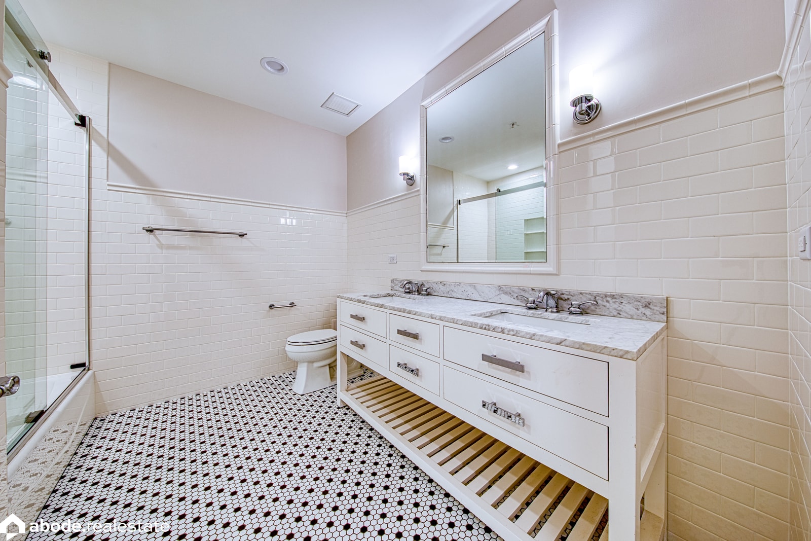 Motley School Apartments photo 9