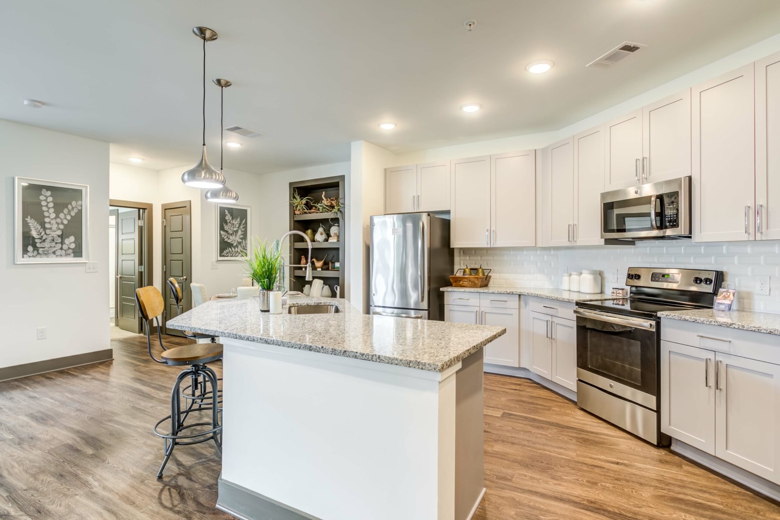 427 Nichol Mill Ln, Franklin, TN 37067 — kitchen view