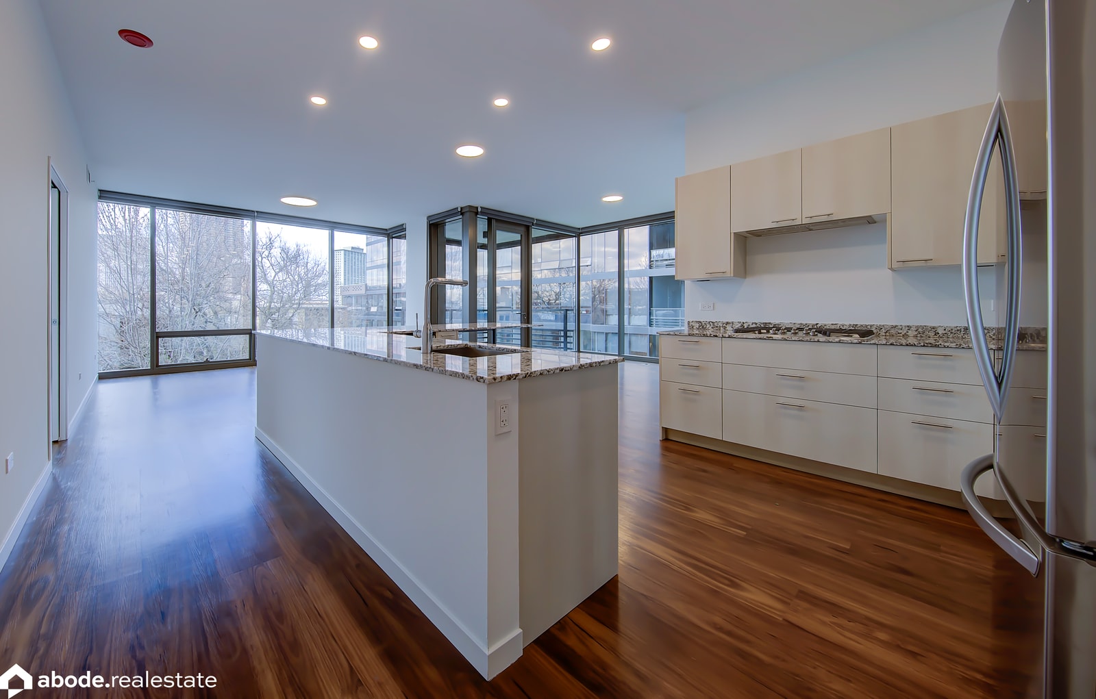 Optima Lakeview photo 90