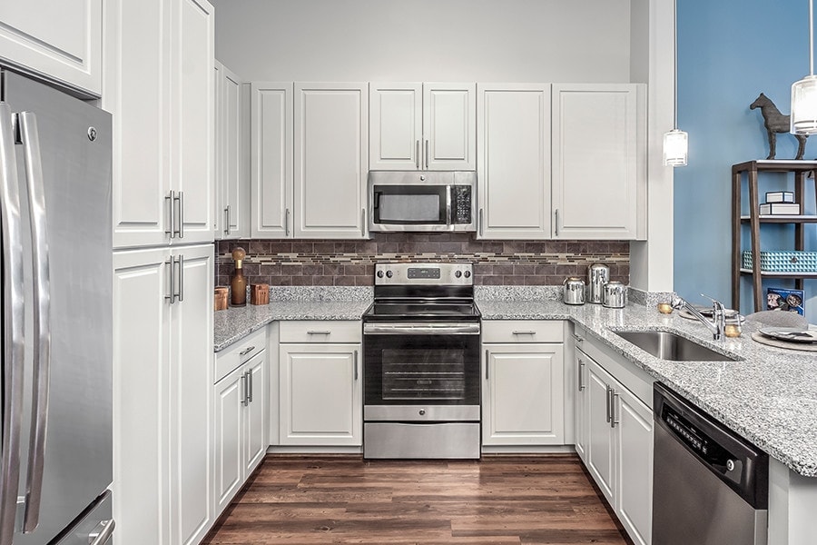 2700 Charlotte Ave, Nashville, TN 37209 — exterior view