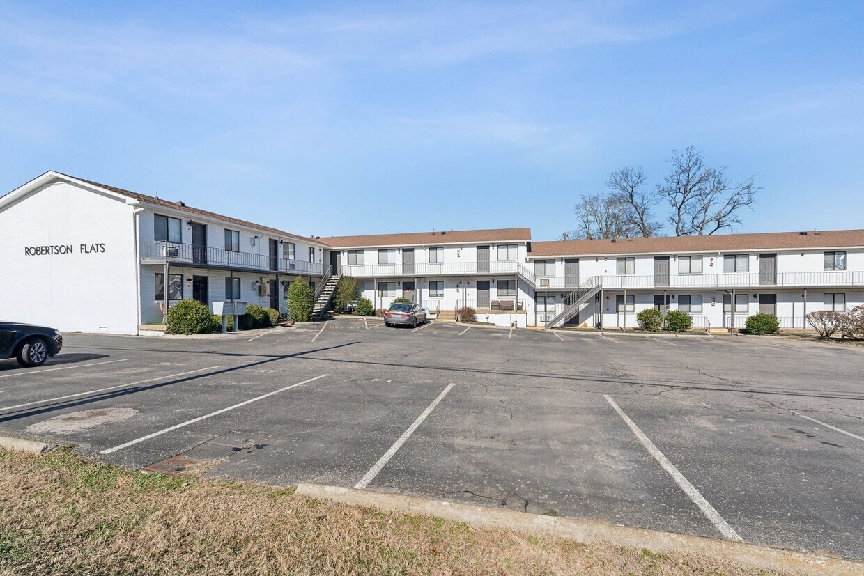 Robertson Avenue Flats photo 28