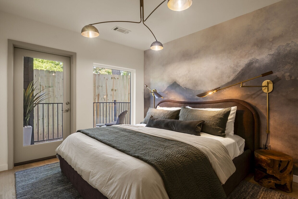 Delux WeHo photo 5
