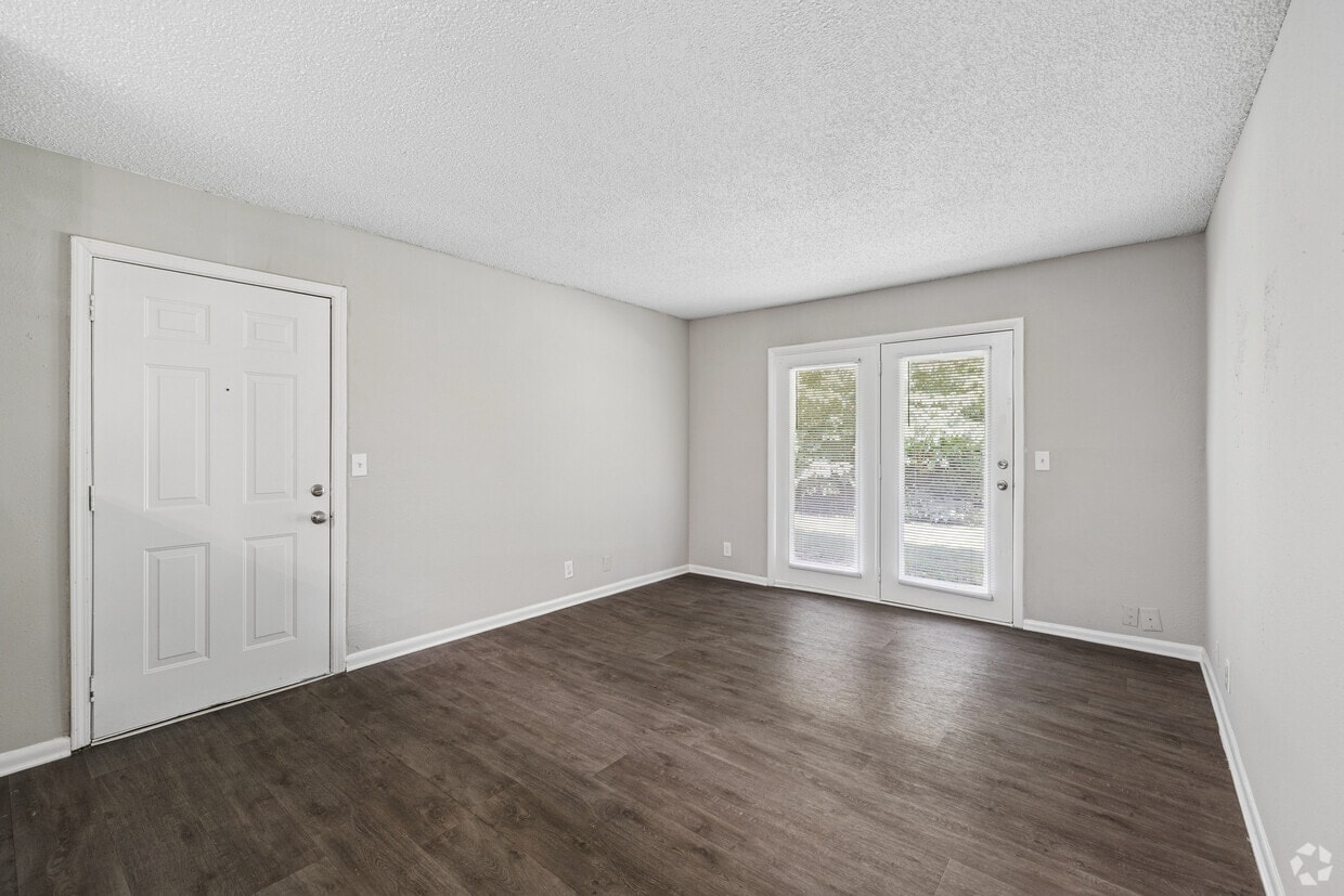 Kingwood photo 30