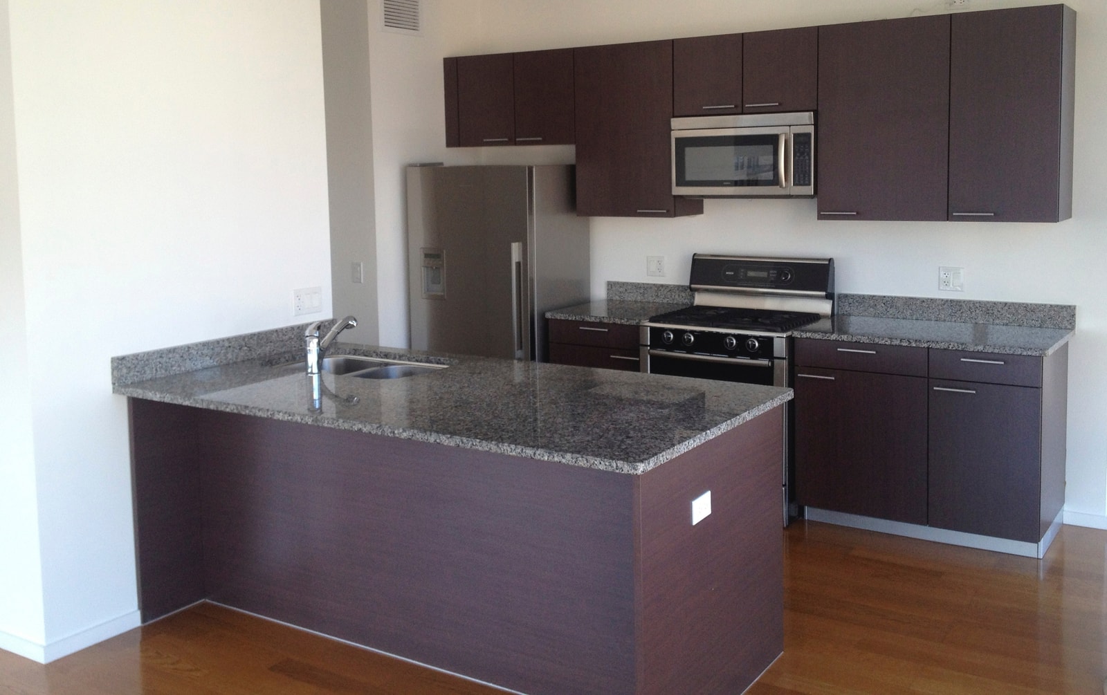24 S Morgan Apartments photo 11