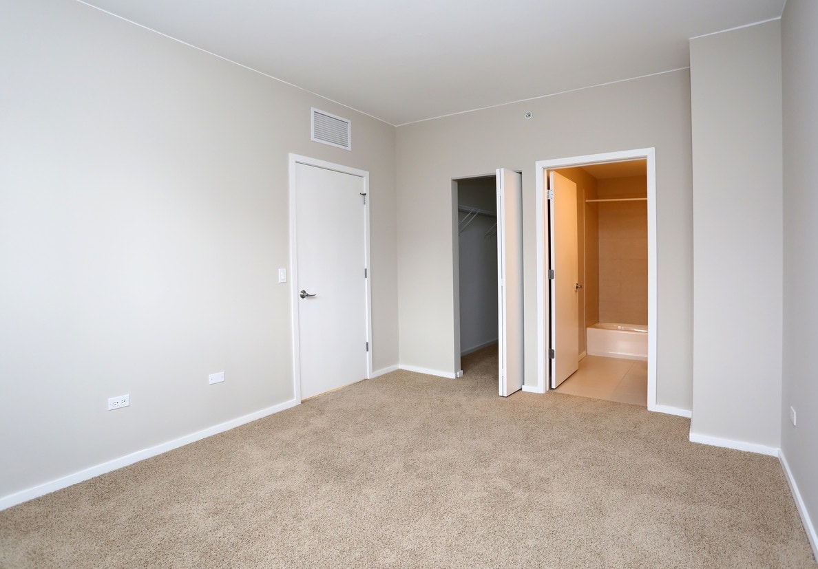 24 S Morgan Apartments photo 83