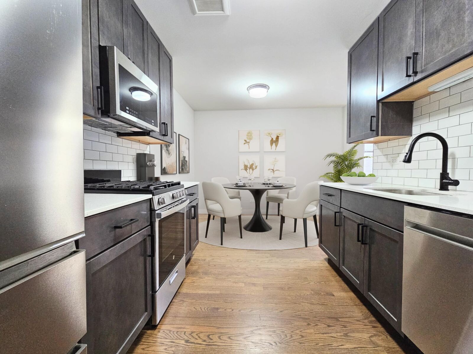 528 Oakdale photo 25