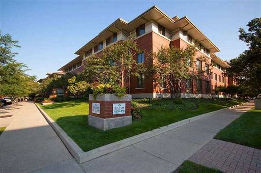 Oak Park City Apartments photo 36