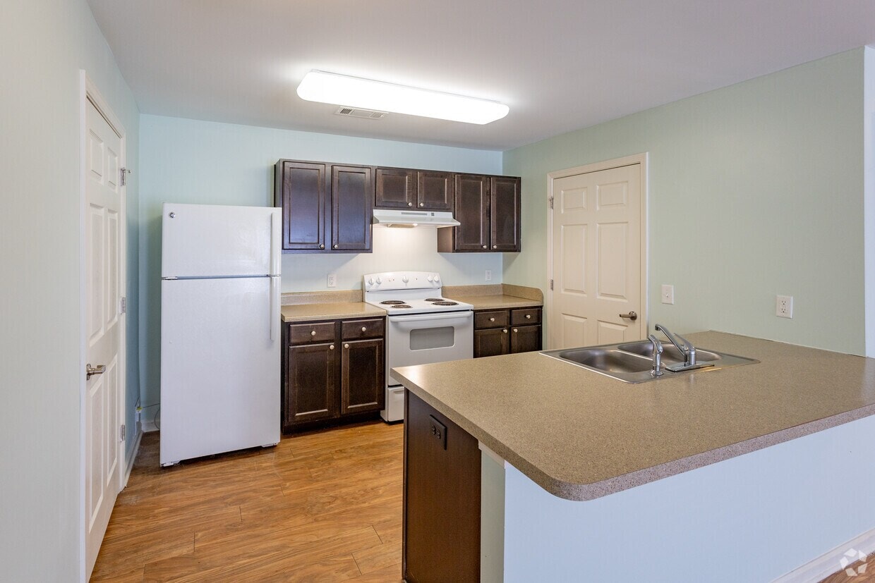 Sumner Gardens Apartments photo 21