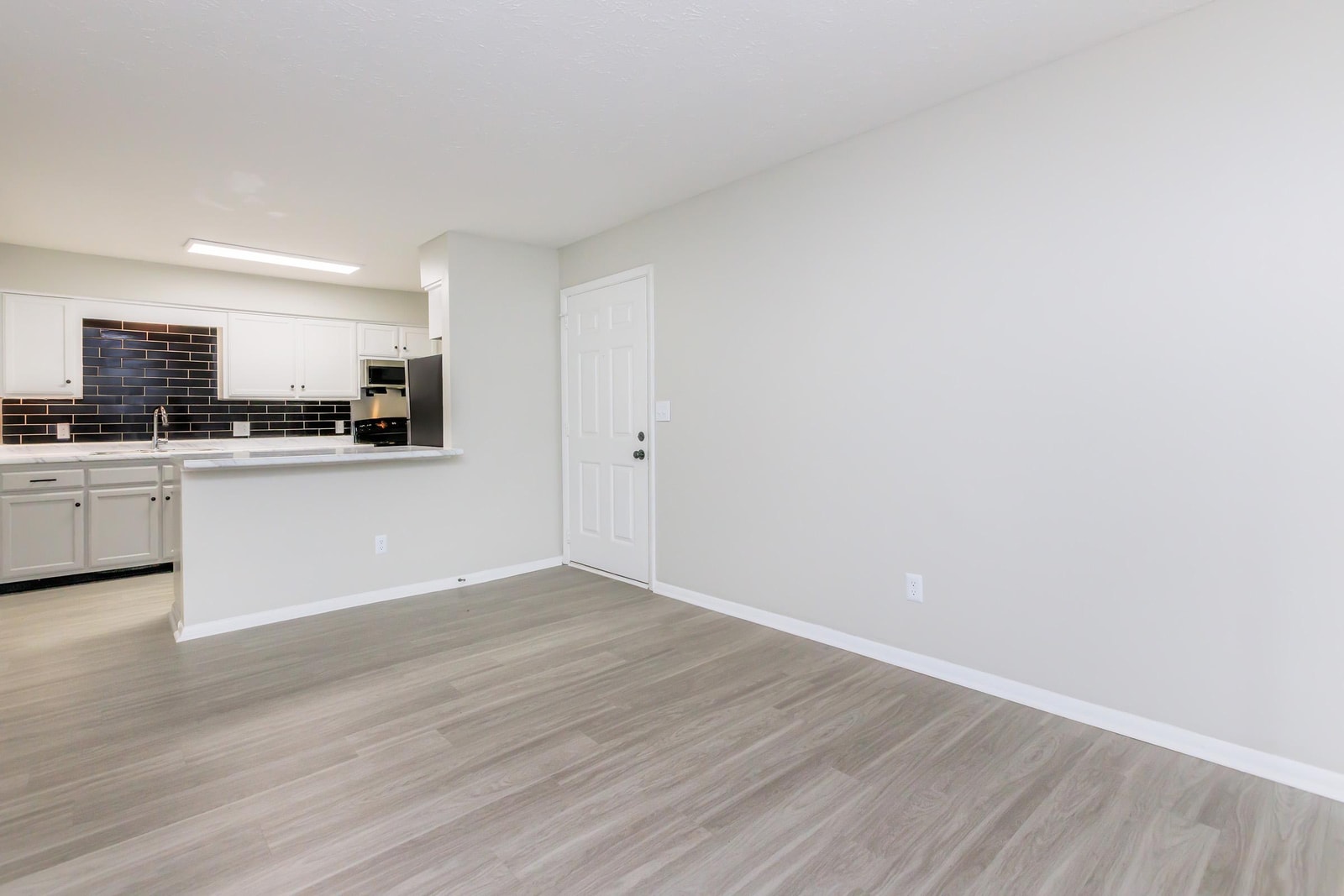350 Tremont Dr, Murfreesboro, TN 37130 — kitchen view
